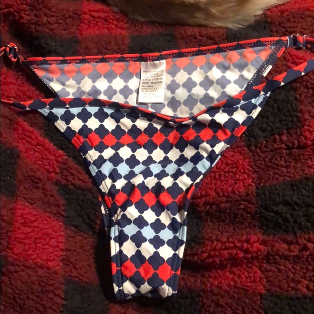 NWOT. Fashion nova bottoms. Never worn.